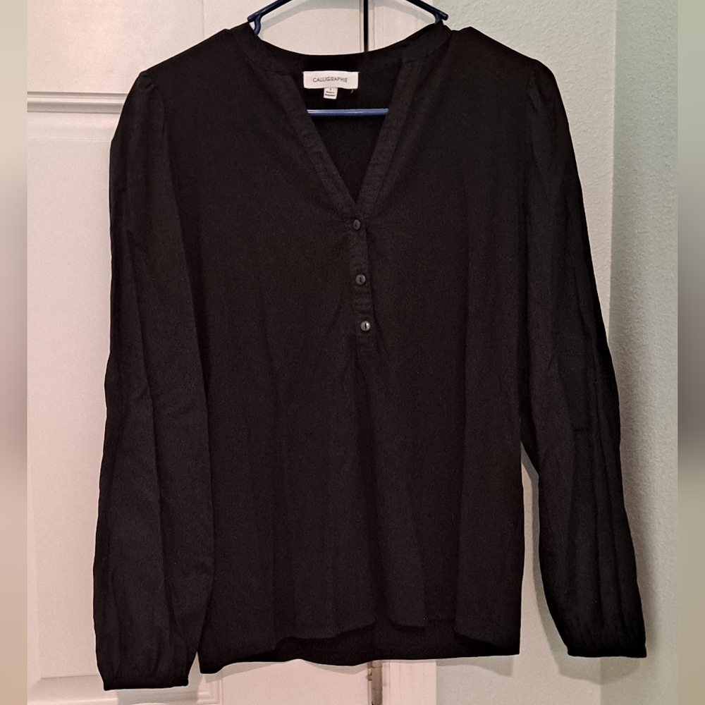 Calligraphie Women Dress V-neck Shirt Color Black, Size Small.